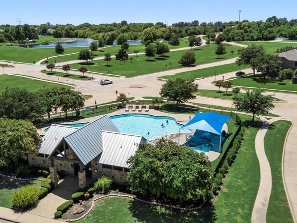 1310  Chestnut Hill Drive , Wylie Texas 75098