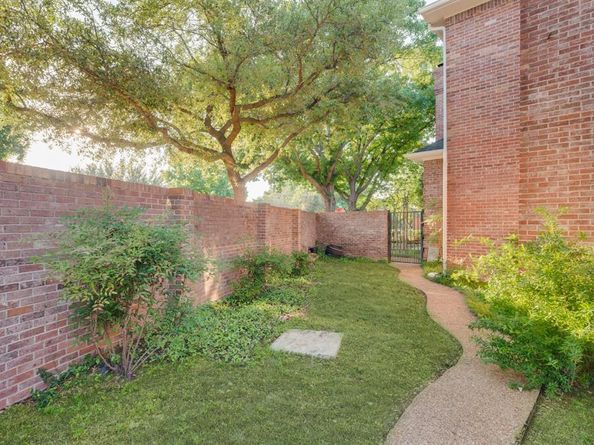 7204  Debbe Drive , Dallas Texas 75252