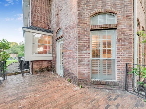 7204  Debbe Drive , Dallas Texas 75252