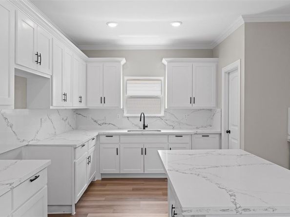 2410  Hudspeth Avenue , Dallas Texas 75216