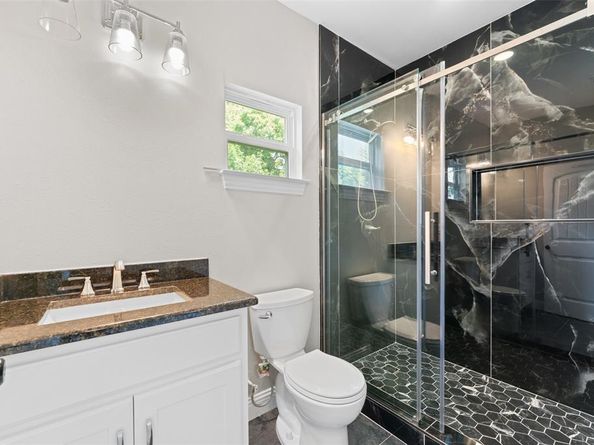 2410  Hudspeth Avenue , Dallas Texas 75216
