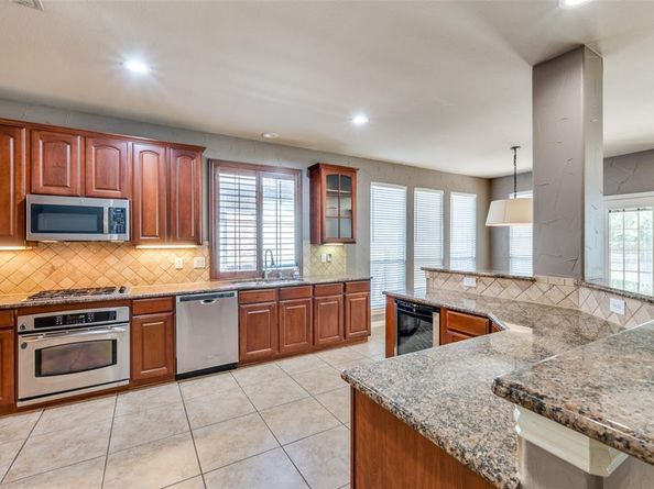 1110  Central Way , Lantana Texas 76226