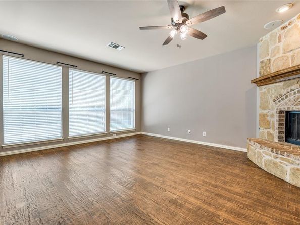 1110  Central Way , Lantana Texas 76226