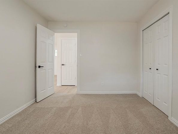 1728  Provine Street , Fort Worth Texas 76103