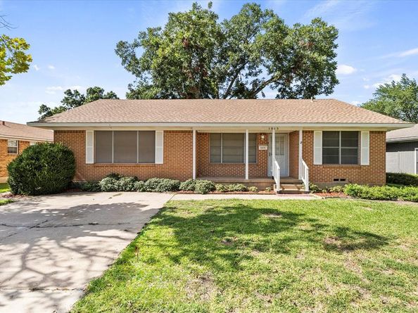 1015  Alamo Lane , Garland Texas 75040