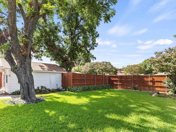 1015  Alamo Lane , Garland Texas 75040