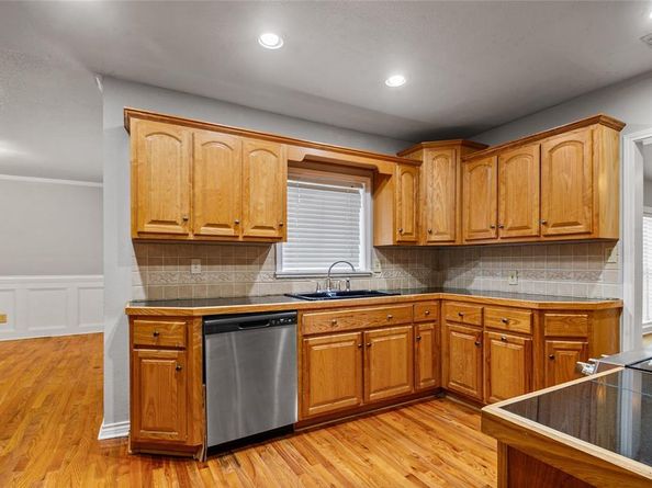 402 S Walker Street , Mesquite Texas 75149