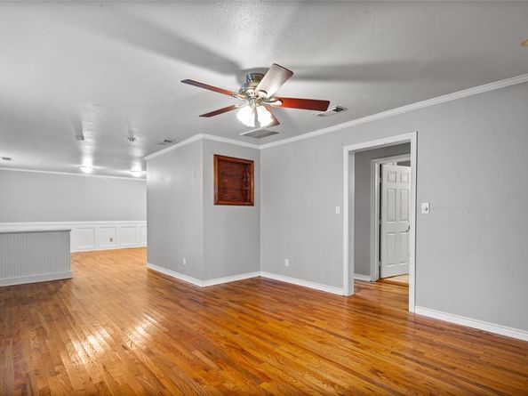 402 S Walker Street , Mesquite Texas 75149