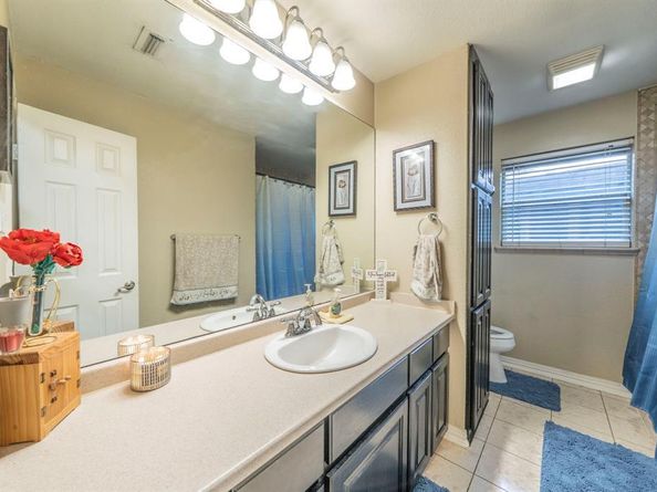 604  Brookview Drive , Hurst Texas 76054