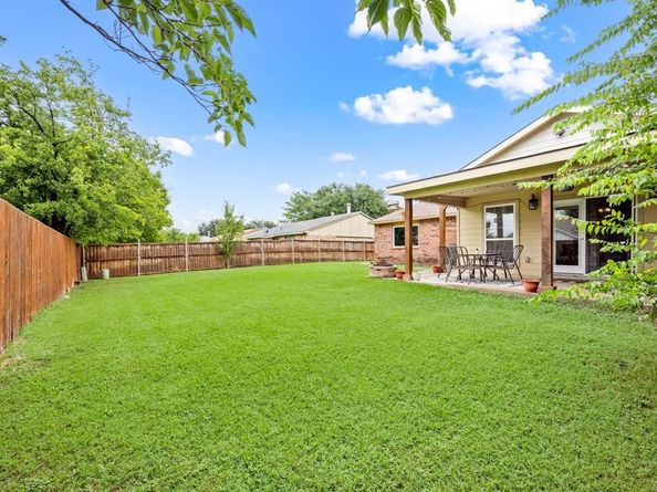 3221  Bunker Hill Drive , Forest Hill Texas 76140