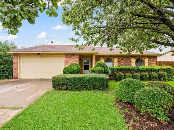 3221  Bunker Hill Drive , Forest Hill Texas 76140
