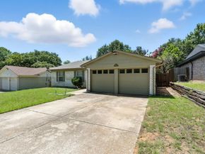 5704  Woodhollow Drive , Arlington Texas 76016