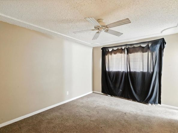 5704  Woodhollow Drive , Arlington Texas 76016