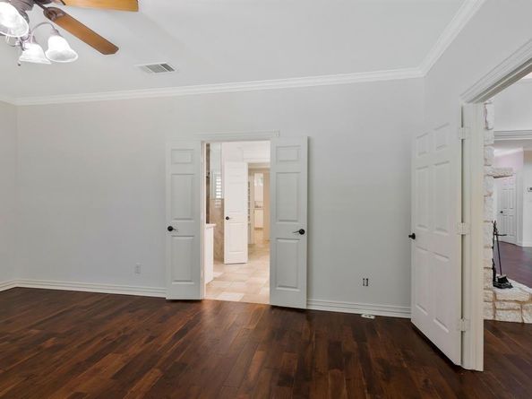 1980  Gertie Barrett Road , Mansfield Texas 76063
