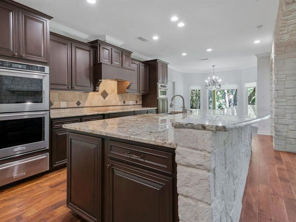 1980  Gertie Barrett Road , Mansfield Texas 76063