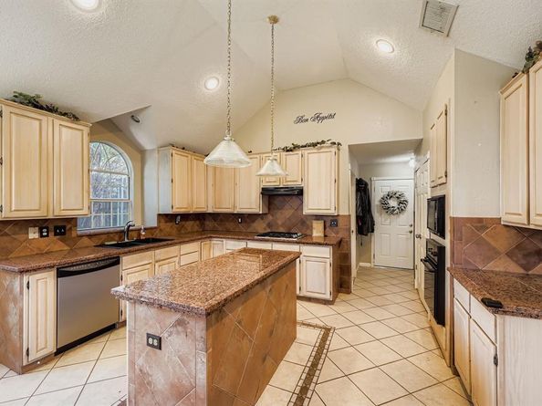 4422  Wescott Drive , Grand Prairie Texas 75052