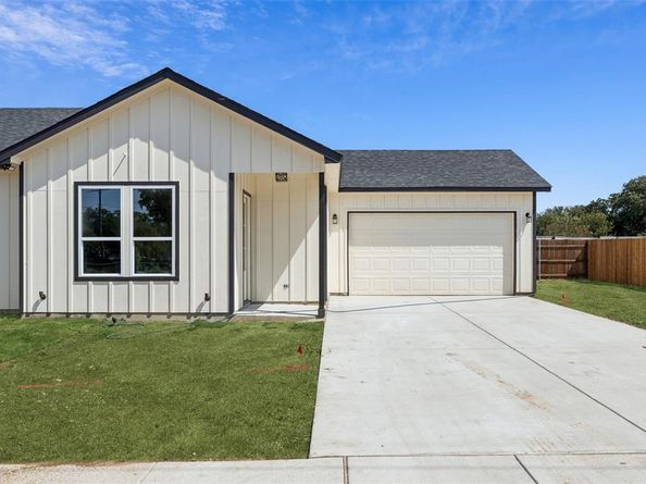 4437  Foard Street , Fort Worth Texas 76119