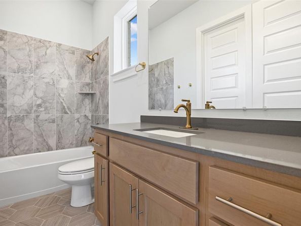 407  Double Eagle Court , Heath Texas 75032