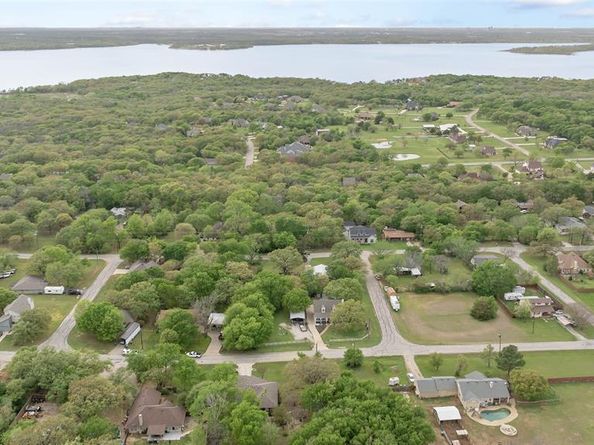 910  Lakeshore Boulevard , Oak Point Texas 75068