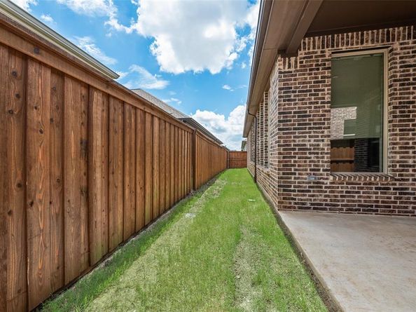 4755  Kings Garden Parkway , Arlington Texas 76005
