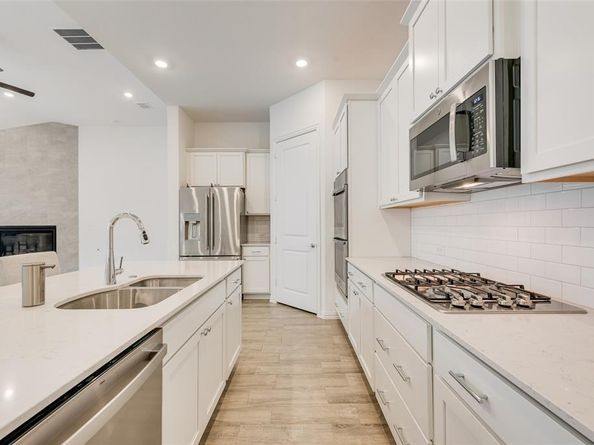 4755  Kings Garden Parkway , Arlington Texas 76005
