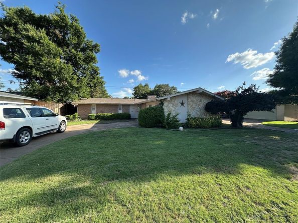 5706  Banting Way , Dallas Texas 75227