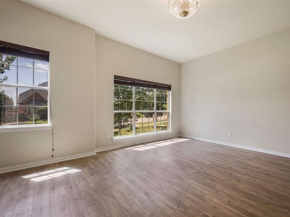 2505  Claymore Avenue , Garland Texas 75043