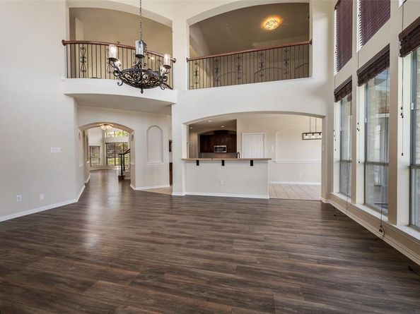 2505  Claymore Avenue , Garland Texas 75043