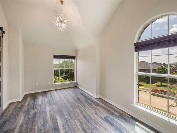 2505  Claymore Avenue , Garland Texas 75043