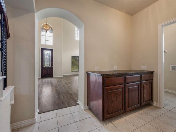 2505  Claymore Avenue , Garland Texas 75043