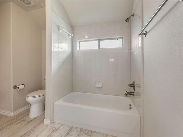 2505  Claymore Avenue , Garland Texas 75043