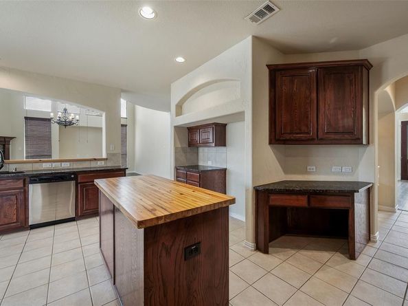 2505  Claymore Avenue , Garland Texas 75043