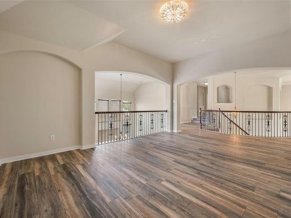 2505  Claymore Avenue , Garland Texas 75043
