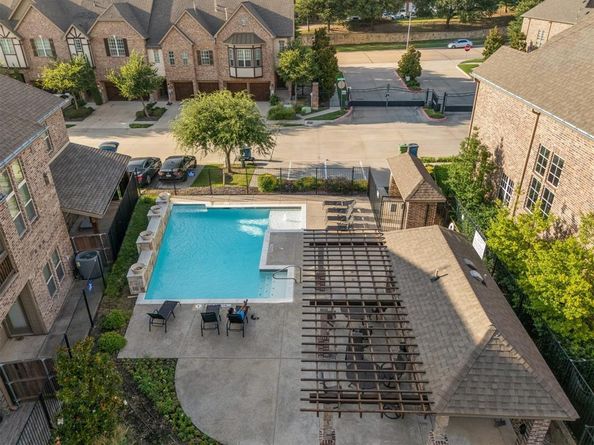 551  Hampshire Drive , Lewisville Texas 75067