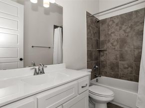 1323  English Setter Drive , Arlington Texas 76005