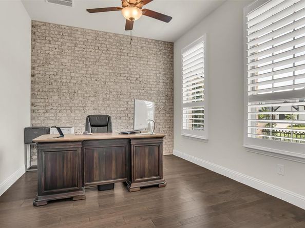 1323  English Setter Drive , Arlington Texas 76005