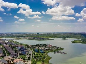 1323  English Setter Drive , Arlington Texas 76005