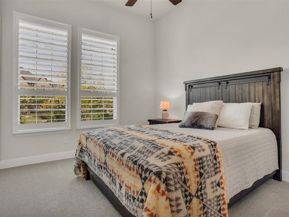 1323  English Setter Drive , Arlington Texas 76005