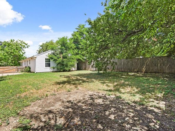 6626  Tyree Street , Dallas Texas 75209