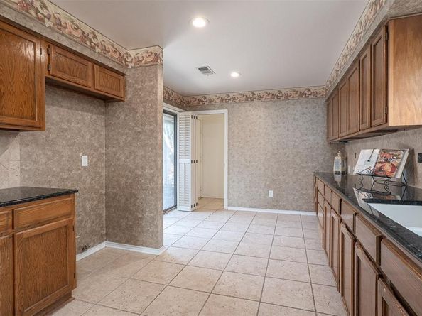 5116  Ledgestone Drive , Fort Worth Texas 76132