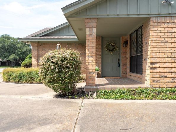 5116  Ledgestone Drive , Fort Worth Texas 76132
