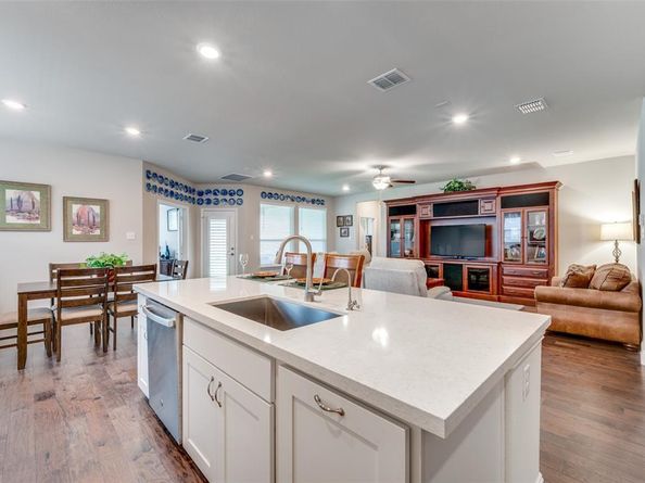 309  Savannah Lane , Oak Point Texas 75068