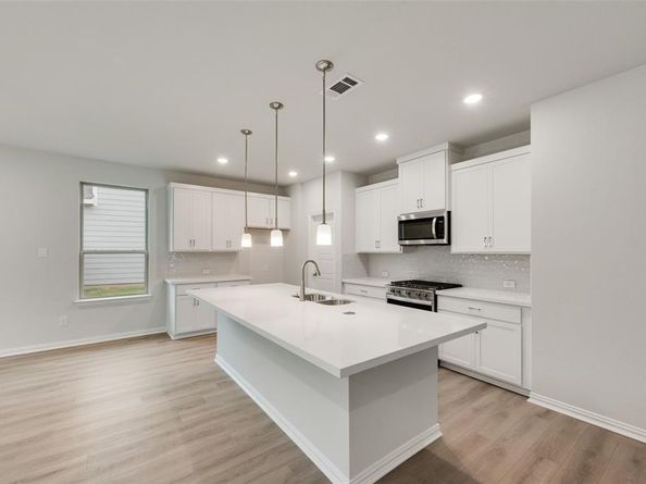 656  Marcus Lane , Crowley Texas 76036