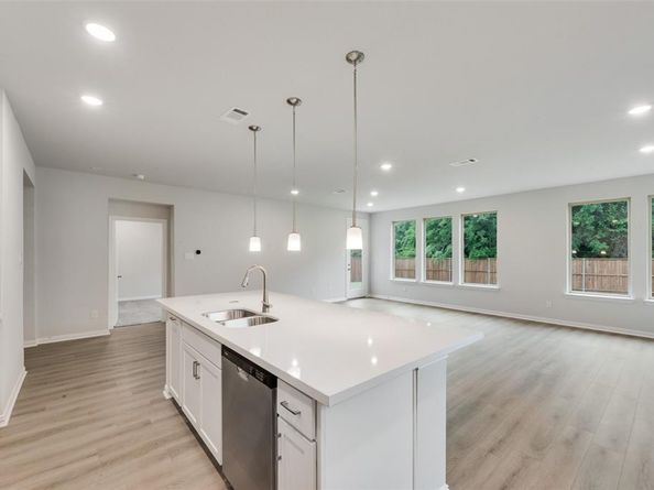 656  Marcus Lane , Crowley Texas 76036