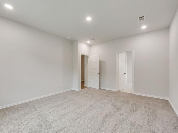 656  Marcus Lane , Crowley Texas 76036