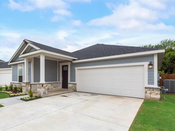 656  Marcus Lane , Crowley Texas 76036