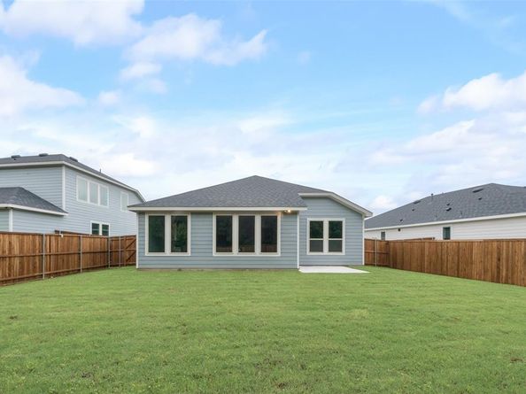 656  Marcus Lane , Crowley Texas 76036