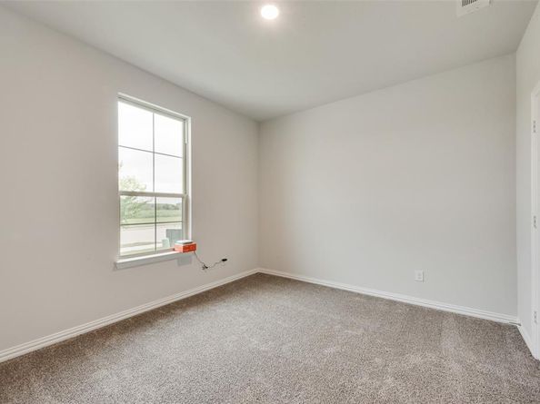 656  Marcus Lane , Crowley Texas 76036