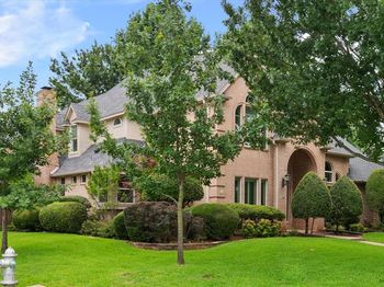 1440  Southern Hills Drive 