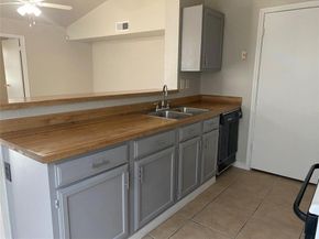2425  Limestone Drive , Arlington Texas 76014